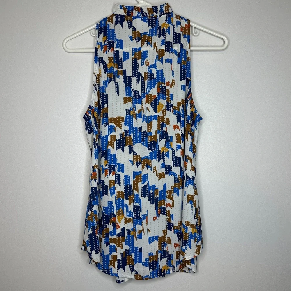 CAbi Jigsaw Top | Patterned Sleeveless Blouse | Blue, Brown, White Spring 6106 - Picture 4 of 13
